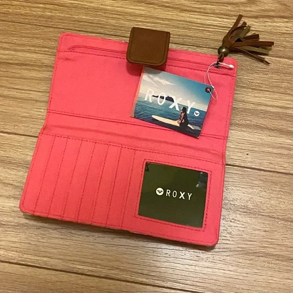 Roxy Wallet - Picture 2 of 2